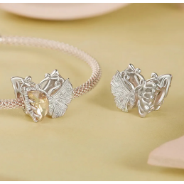 Charm pour bracelet papillon pierre ambre ginkgo biloba
