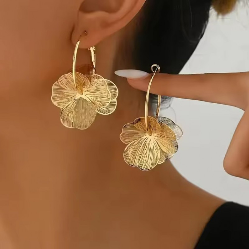 boucles d'oreilles fleurs or fine pétalles
