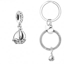 Porte clés avec bijou charm bateau vacance mer