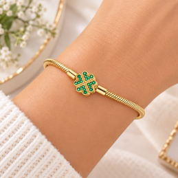 bracelet pour charm doré trèfle pierre verte porte bonheur