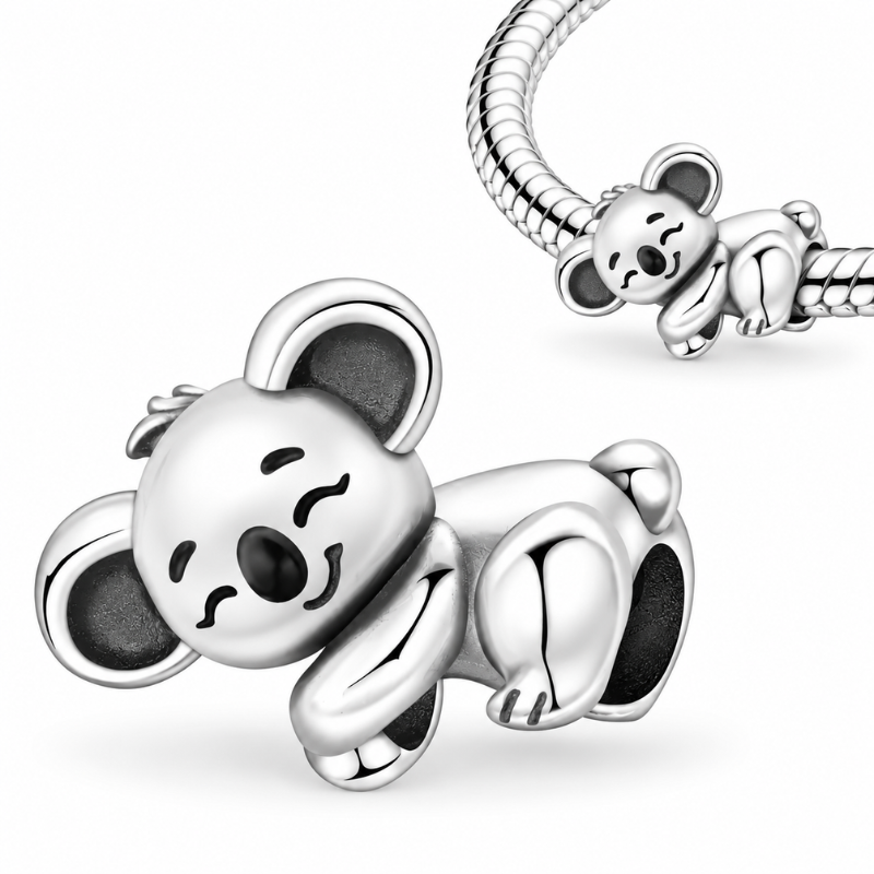 Charm bébé koala dort sur bracelet