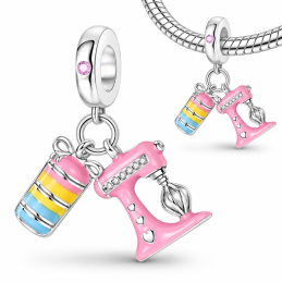 Charm pour bracelet cadeau patissière robot macarons