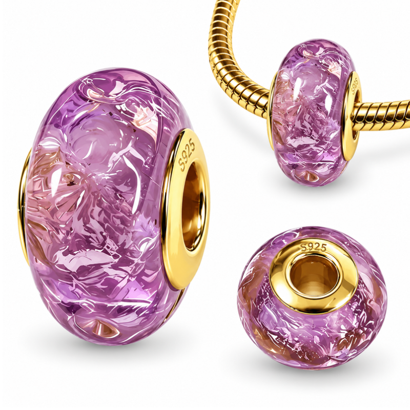 Charm pour bracelet en verre violet translucide et doré
