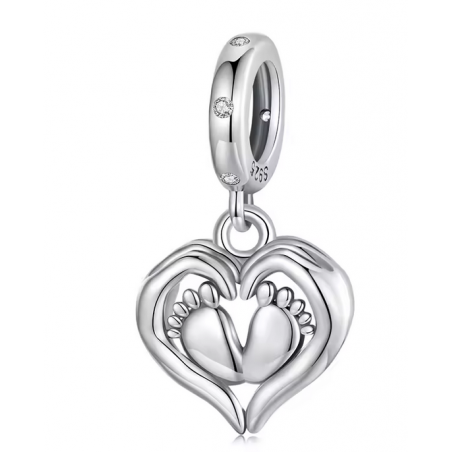 Charm pour bracelet pied de bébé dans main de maman coeur